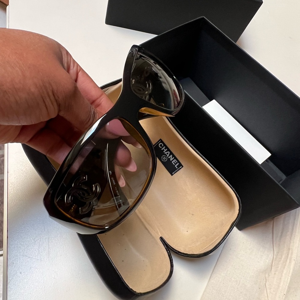CHANEL Black Sunglasses Timeless Elegance